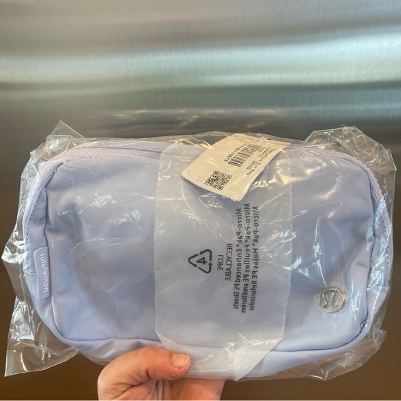 NWT Lululemon Everywhere Belt bag Pastel Blue silver hardware logo 1L size - Picture 7 of 15